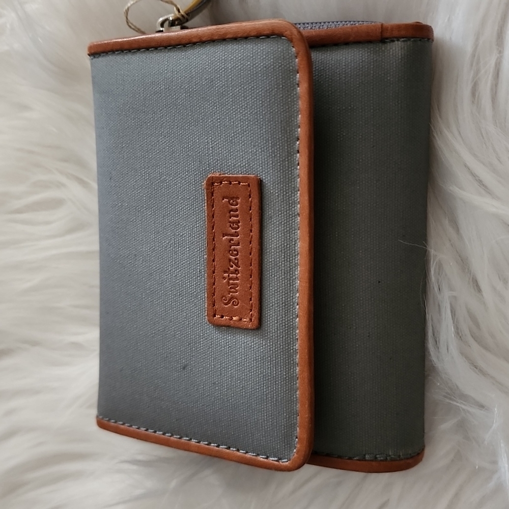 Switzerland Women's Wallet with Several CC Storage Space